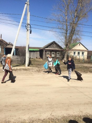 Санитарная очистка родного села.