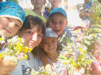 "Фестиваль цветов" в пришкольном лагере.